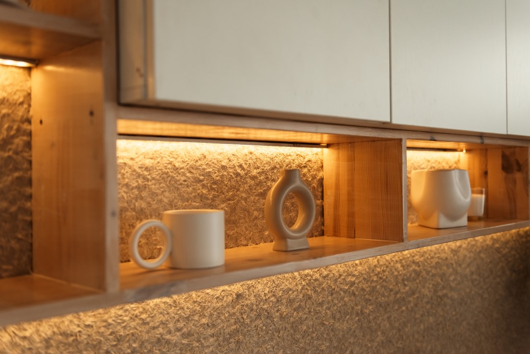 Decorative display with under cabinet lighting
